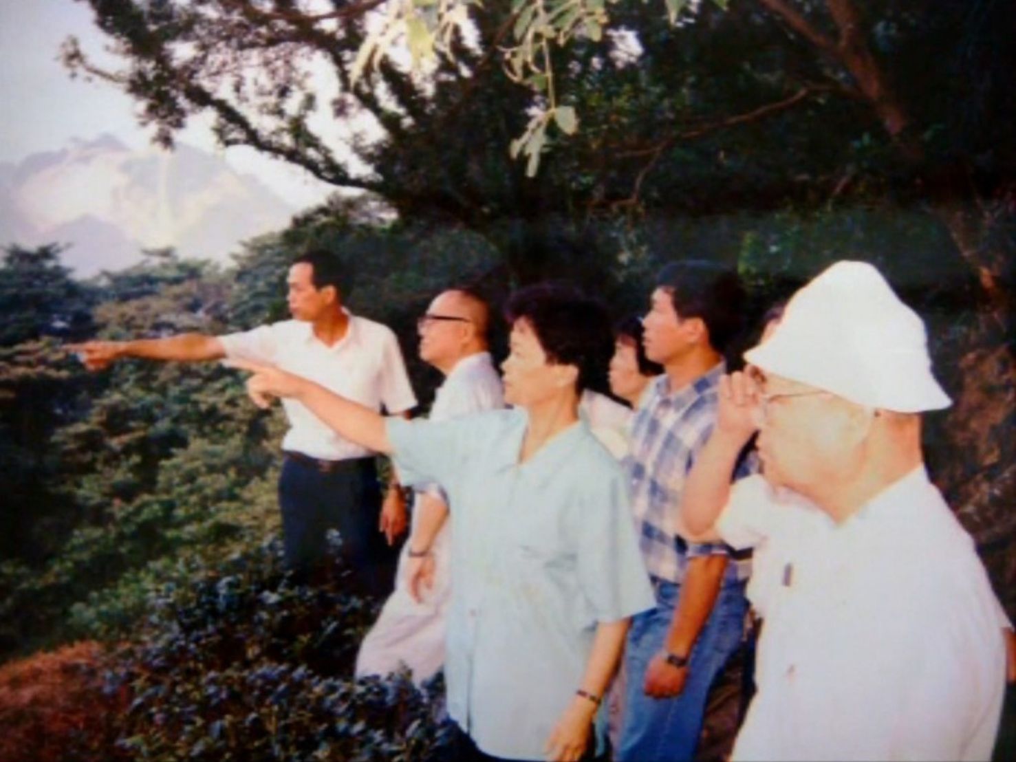 找地 0 0