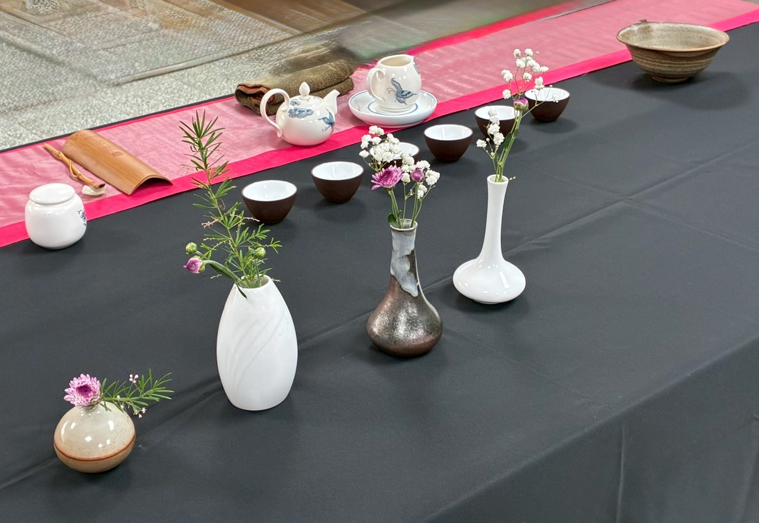 20251031 茶席花與手腕花5