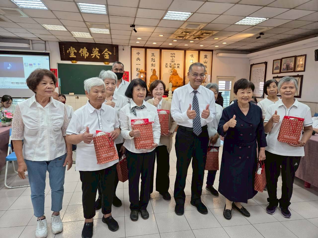 LINE ALBUM 20251026 251027 12