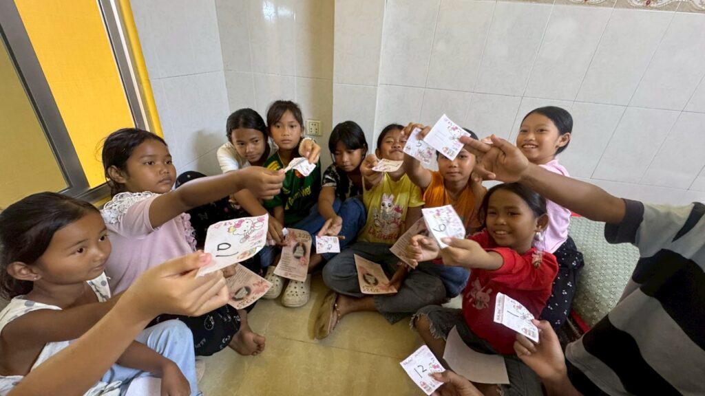 小孩號碼牌都沒丟