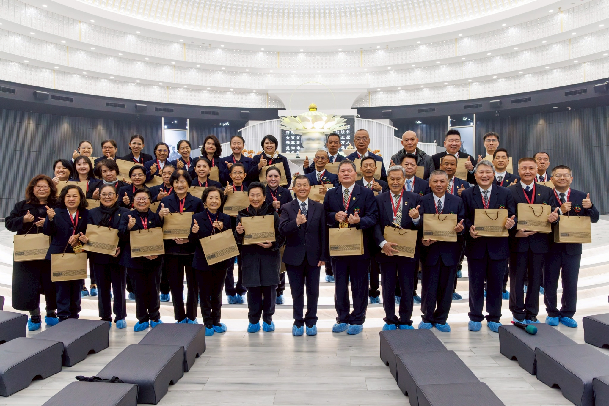 LINE ALBUM 20251215 泰國一貫道總會參訪彌勒山 251216 5 0 0