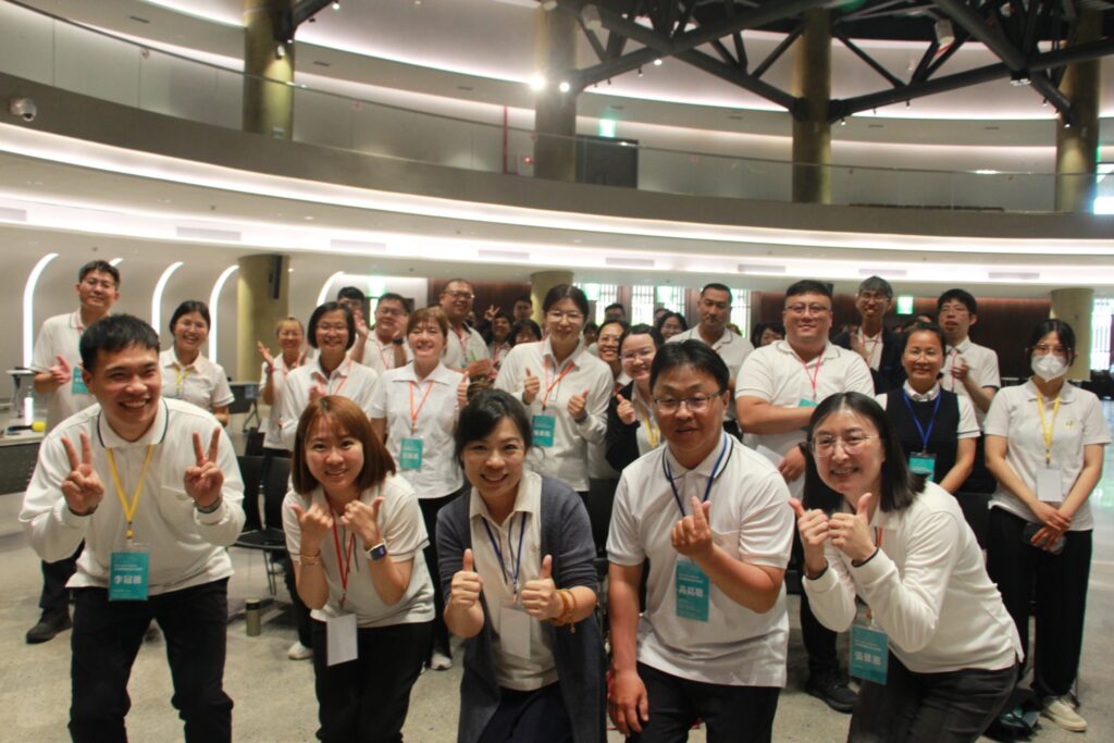 LINE ALBUM 2026.04.18.19 260422 536