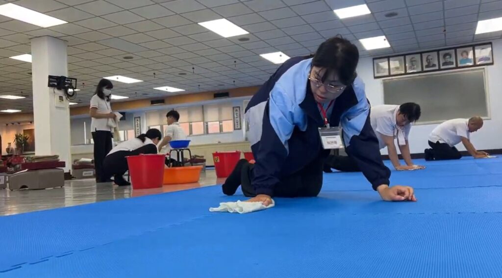 出坡