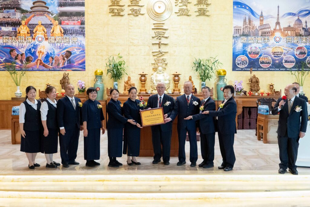 P1002533 0
